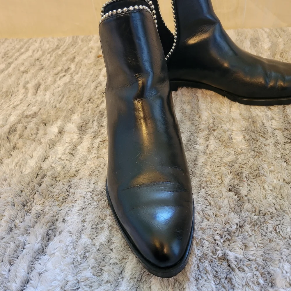 Shoes - Picture 5 of 6